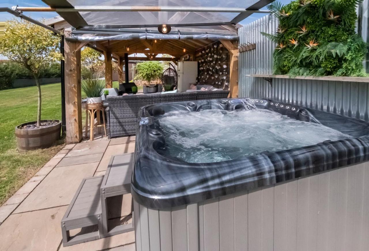 ヨークThe Stables Luxury House With Hot Tubアパートメント エクステリア 写真